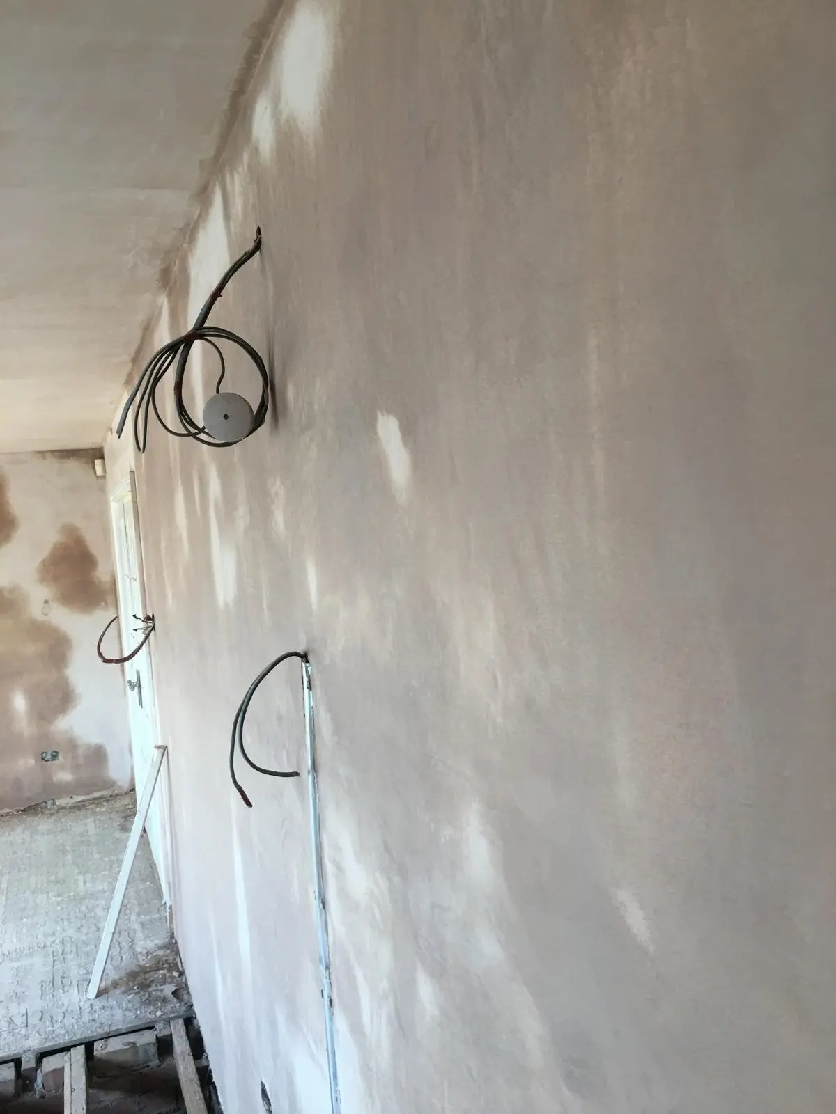 Internal plastering of wall